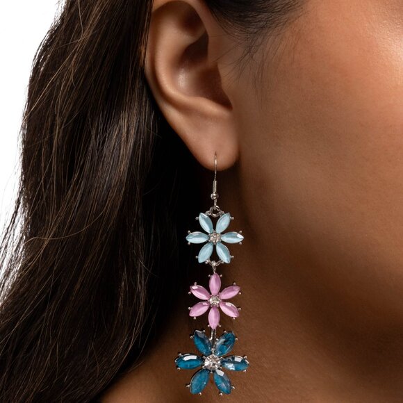 Blooming Bombshell - Picture 2 of 2